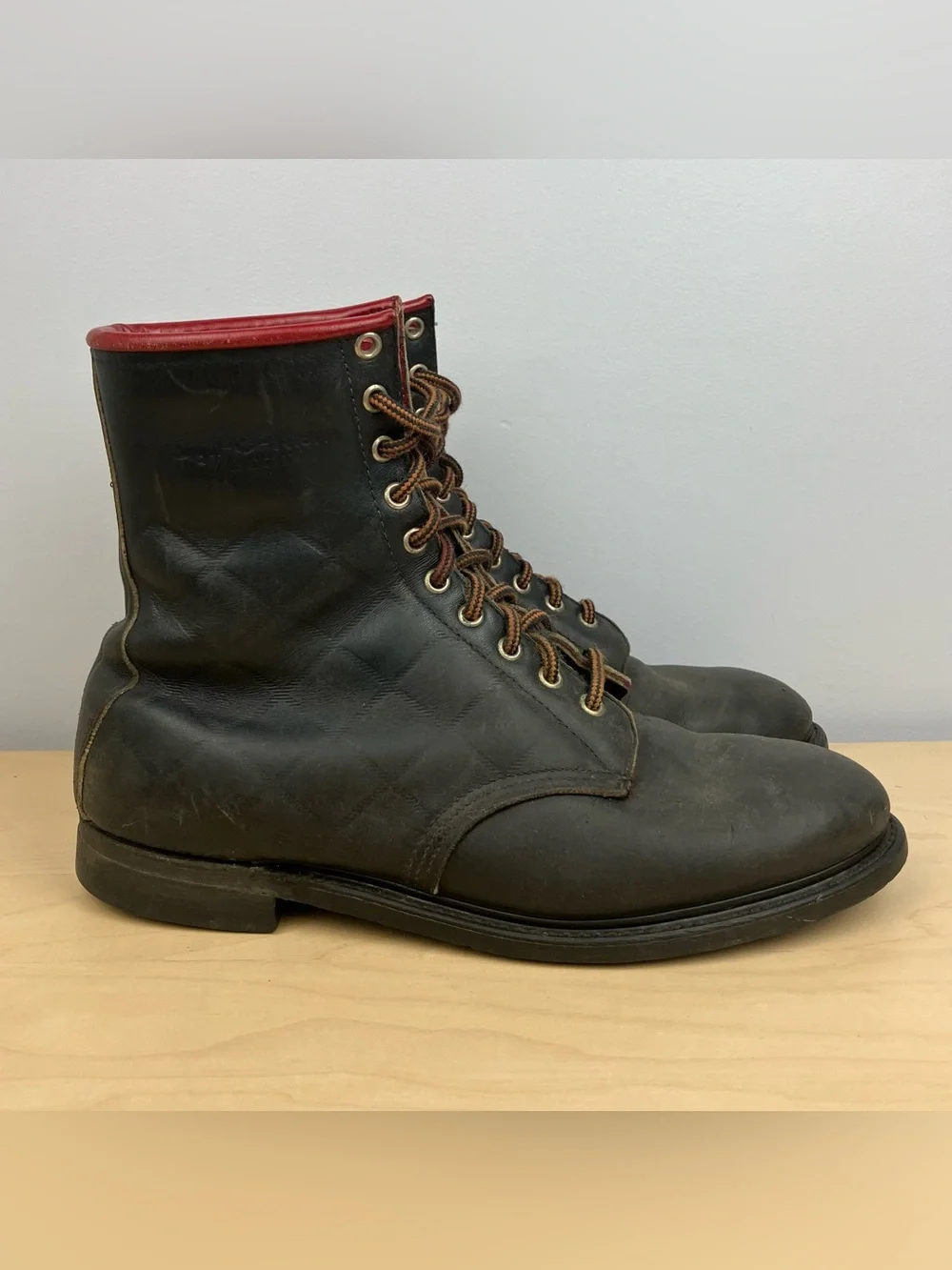 Vintage Dyn-O-Therm Men’s Size 11.0 E Black Quilted Leather Boots Insulated.